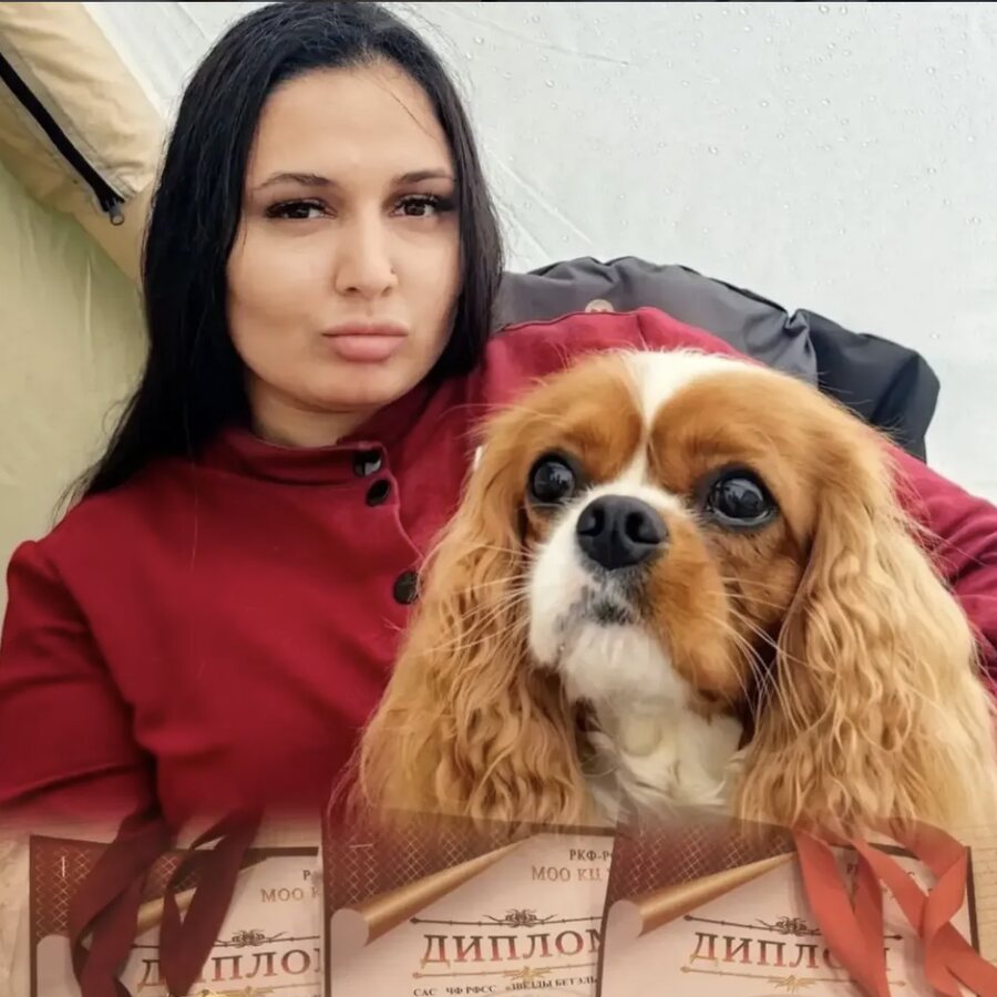 A family with their new puppy